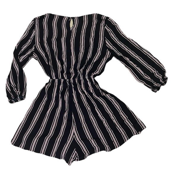 Re:Named Black Striped Romper with V-Neck and Tie, Keyhole Back, 3/4 Sleeve - Picture 2 of 5